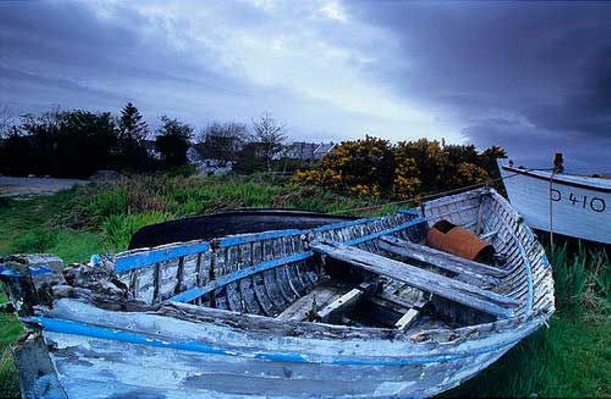 Barcos de pesca en la bahía de los Perros (Dogs Bay) en Connemara, Galway.