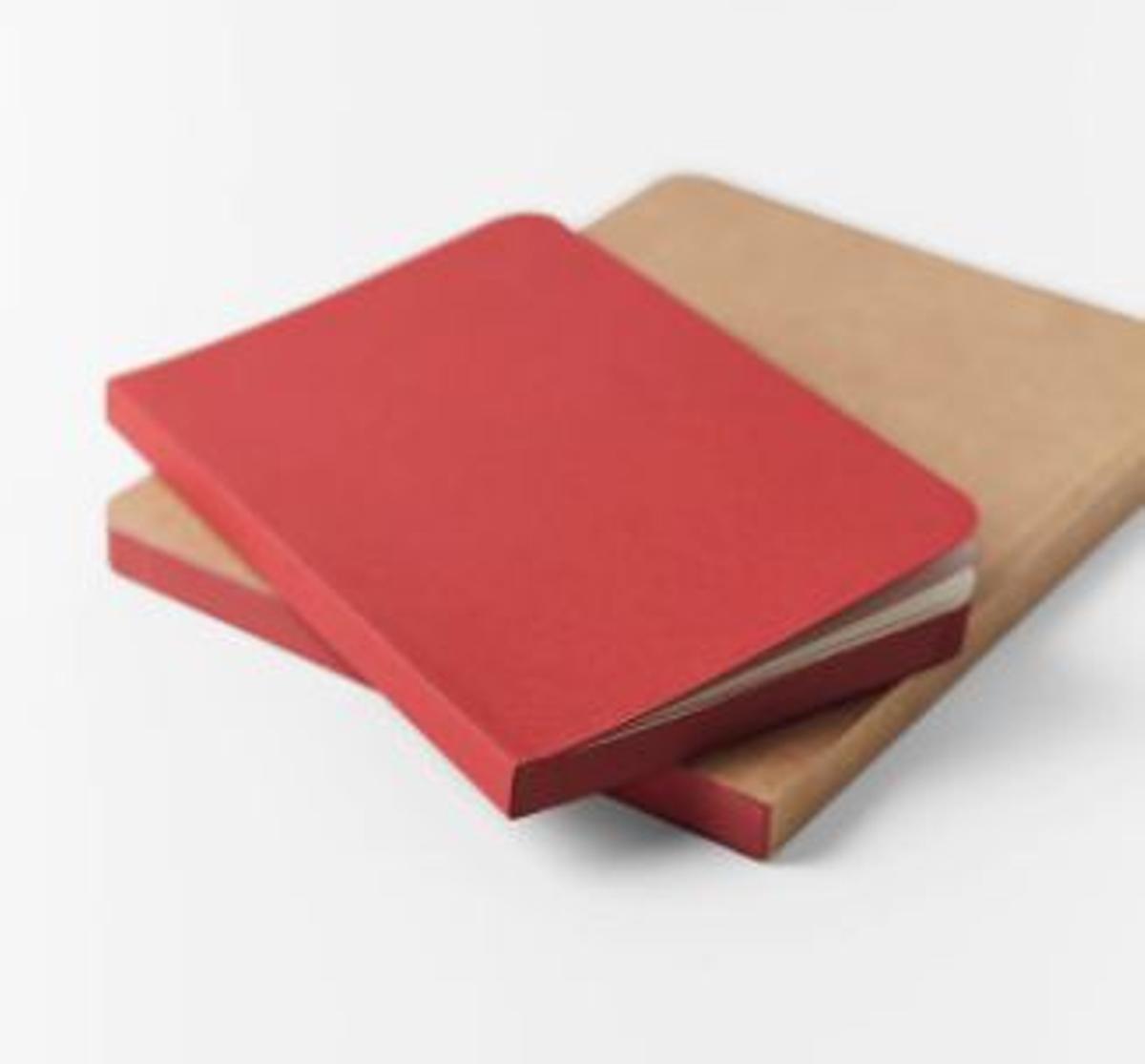 Pack de dos libretas lisas con los cantos en rojo