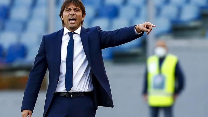 Conte rescinde su contrato con el Inter de Milán