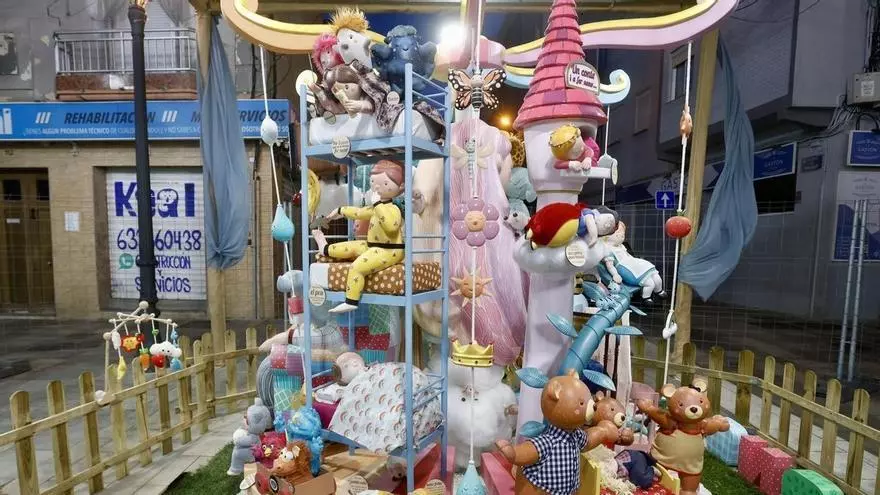 Así es la falla infantil de Malvarrosa-Ponz-Cavite
