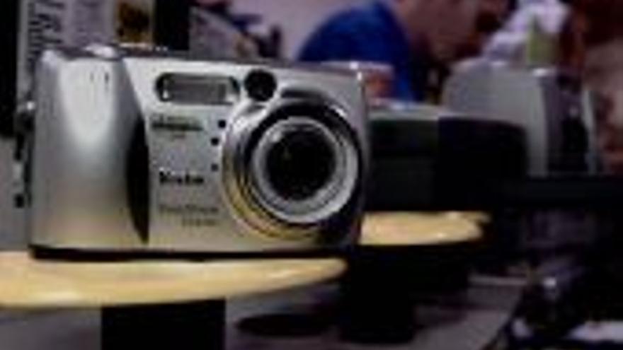 Kodak prevé despedir hasta 15.000 empleados