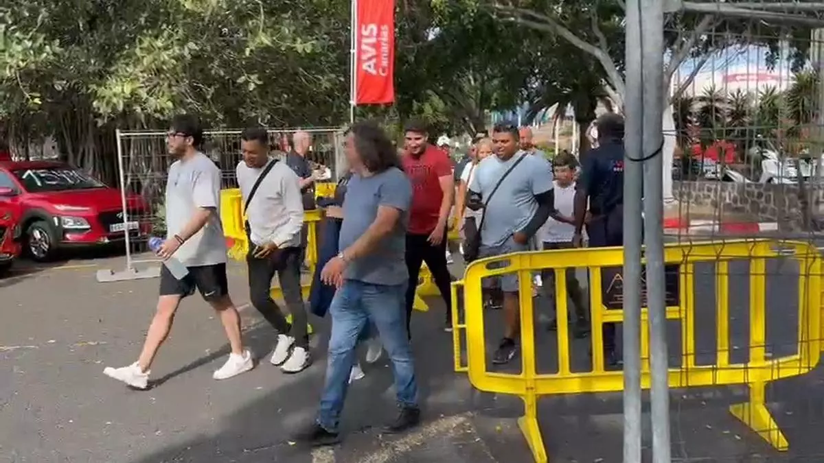 Una feria de vehículos seminuevos desata la locura en Las Palmas de Gran Canaria