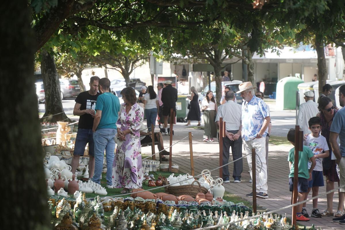 Oleiros celebra una nueva edición de su feria de alfarería
