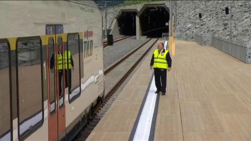 Inaugurado el túnel ferroviario de San Gotardo (Suiza)