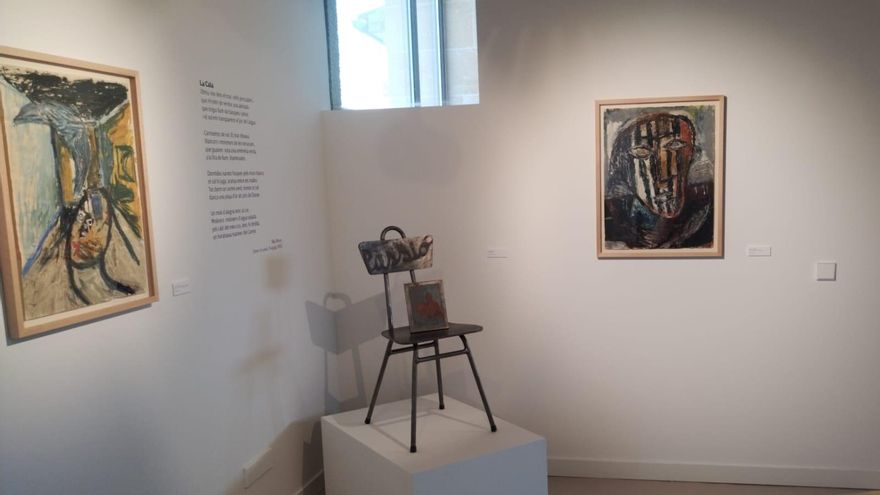 La silla 'Passió', de la colección de la UIB, y el poema de Blai Bonet 'La Cala'