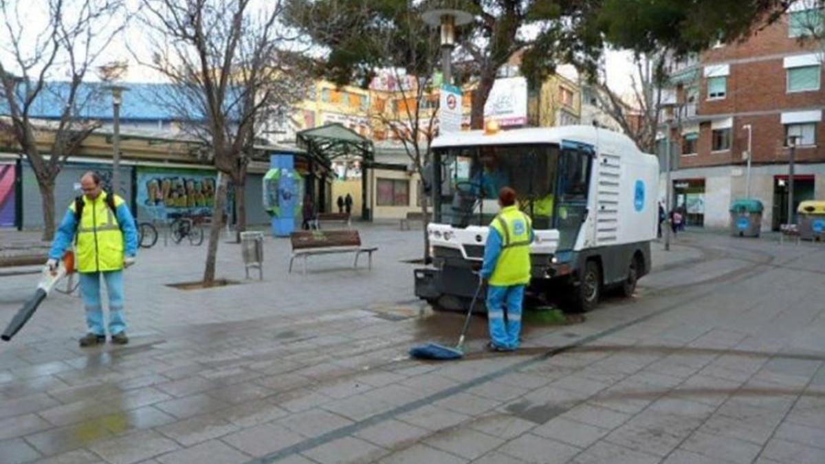 La recogida de basuras y residuos y la limpieza viaria son los dos aspectos peor valorados por la ciudadanía