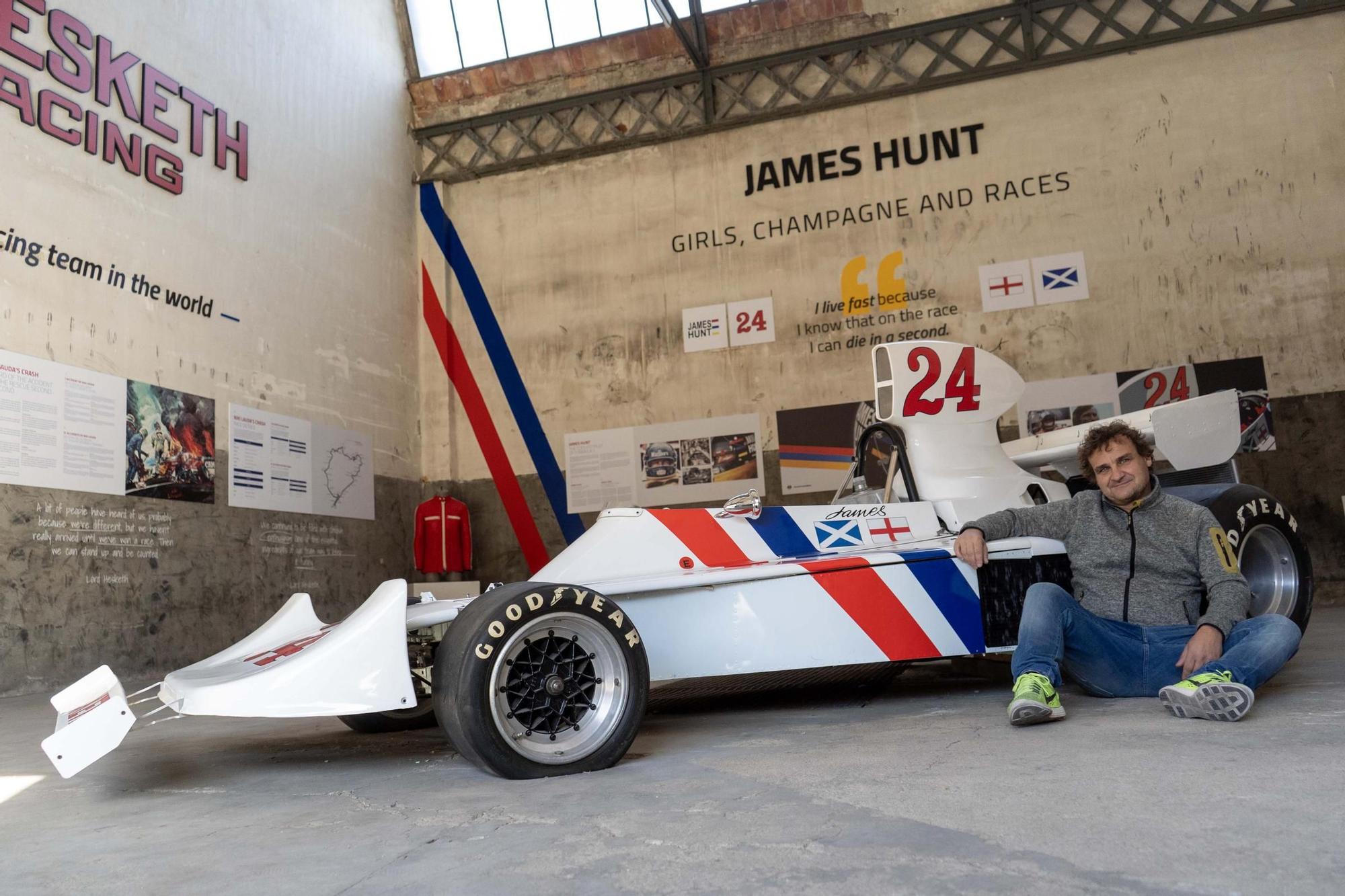 Imatges del bòlid Hesketh de Fórmula 1 que conduïa James Hunt, propietat de Miquel Liso a Manresa