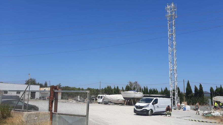 PSOE-Reinicia denuncia una antena montada en suelo rústico de Sant Rafel