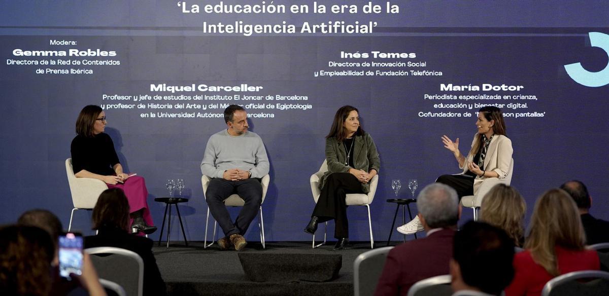Els experts demanen que s’eduqui els menors en l’ús responsable de la IA