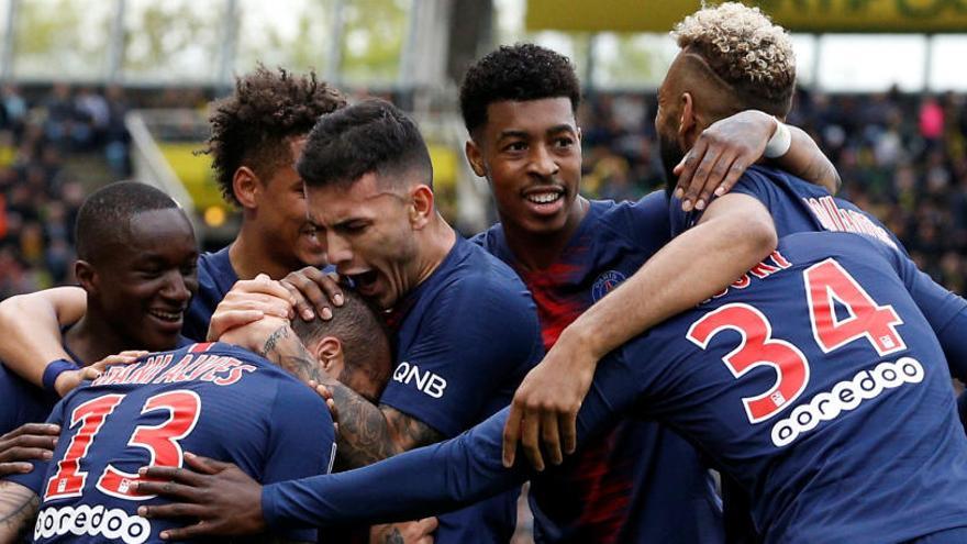 Los jugadores del PSG celebran un gol en su último partido.