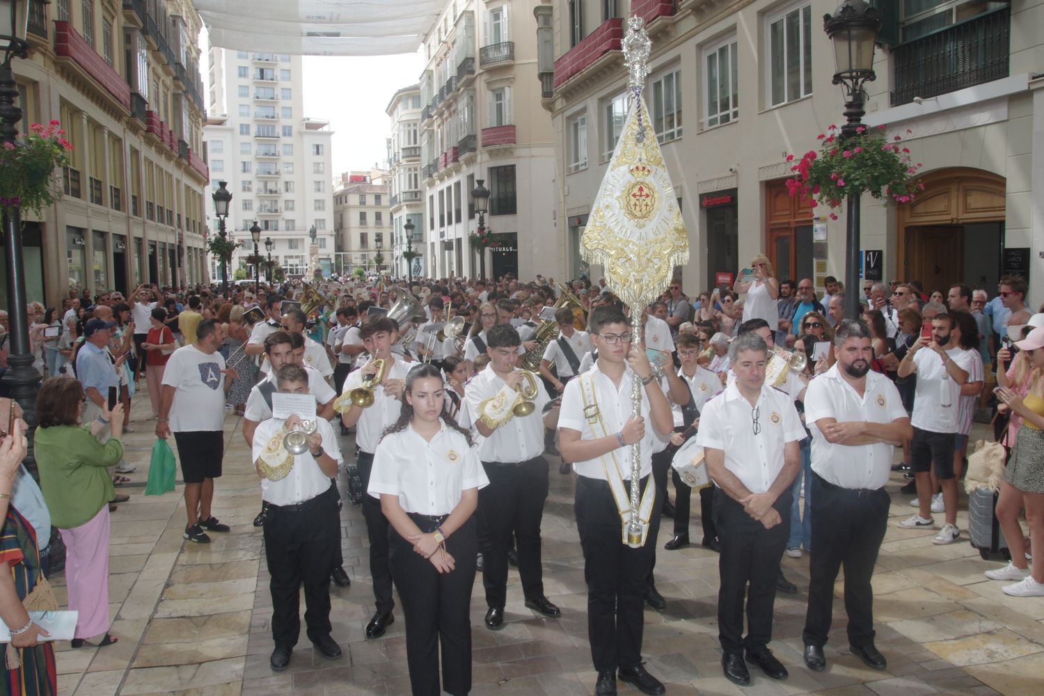 Pasacalles previo a la misa en la Catedral, en el Día de la Victoria de 2023.