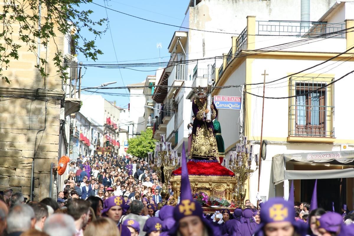 Jesús Nazareno desciende por la calle Gran Capitán.