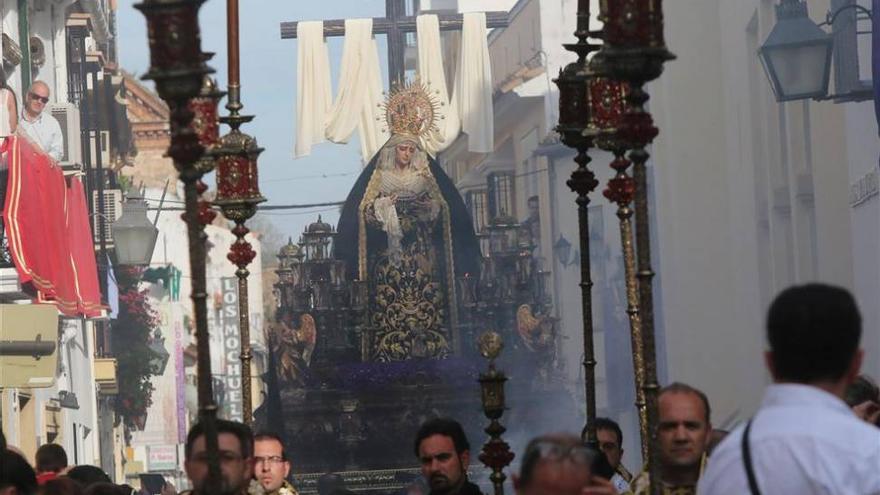 Cálida tarde de Catedral con la Soledad franciscana