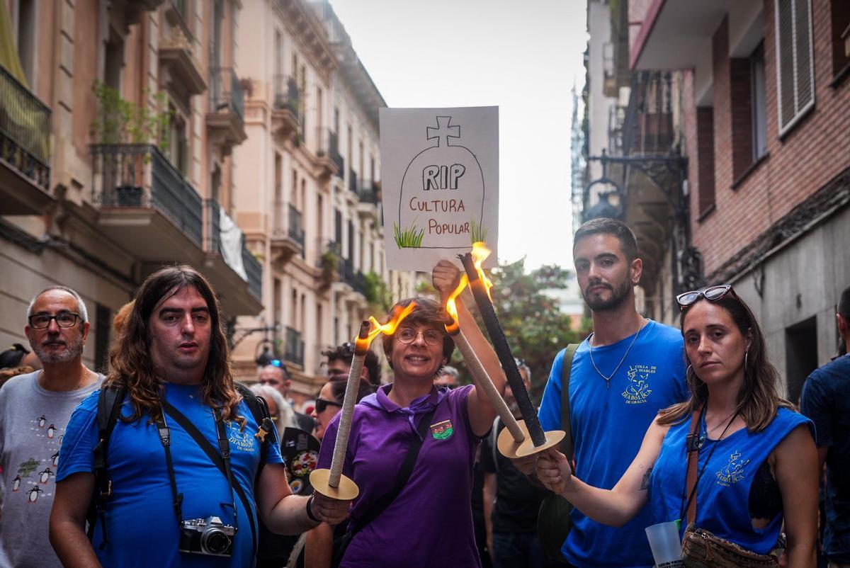 Funeral por la cultura popular en las fiestas de Gràcia, este jueves