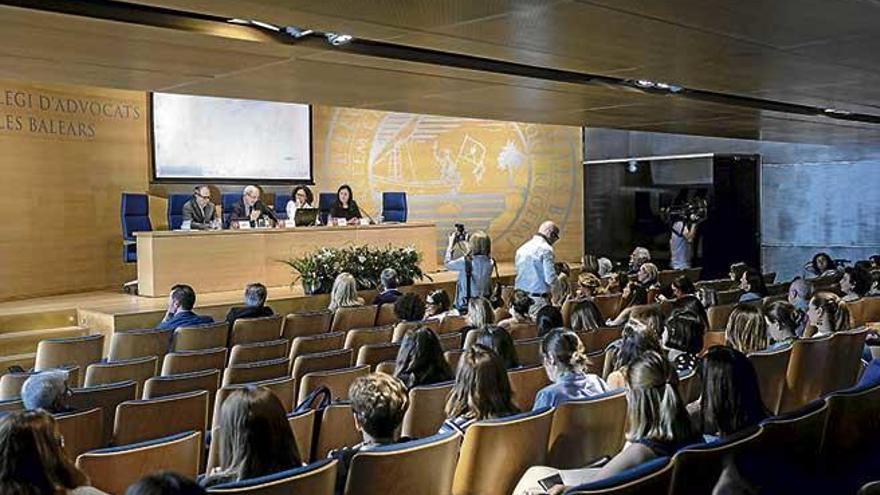 200 abogados de Familia se reúnen en Palma