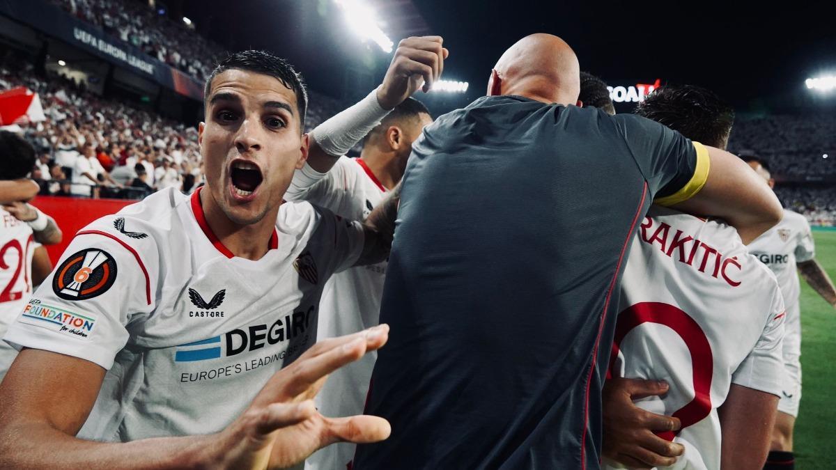 Resumen, goles y highlights del Sevilla 3 - 0 Manchester United de la ida de cuartos de final de la Europa League