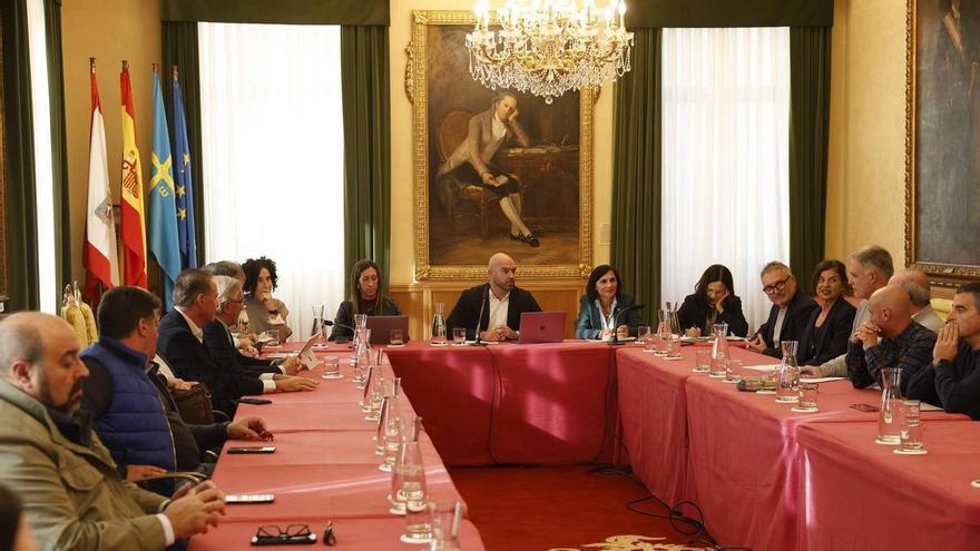 La altura de los edificios, el viario interno, los aparcamientos... los elementos de Naval Azul que preocupan a la sociedad gijonesa