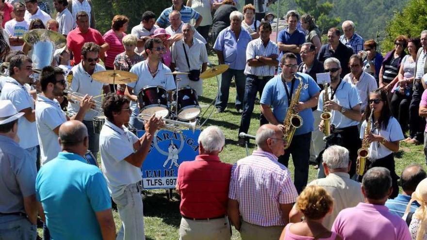 Público asistente a una romería popular.