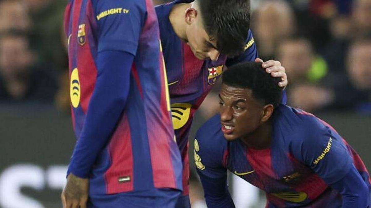 Alejandro Balde, novedad en el entreno del Barça