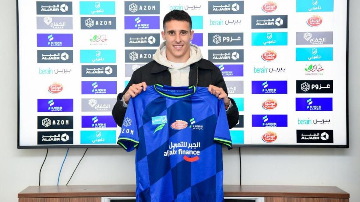 Cristian Tello fichó por el Al Fateh en enero de 2023 Cristian Tello fichó por el Al Fateh en enero de 2023