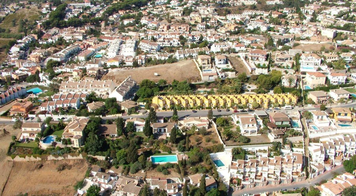 Mijas tiene 96 urbanizaciones en suelo urbano consolidado.