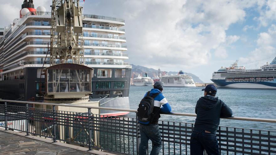 Un crucero en ruta al Caribe se desvía a Canarias por un brote de coronavirus