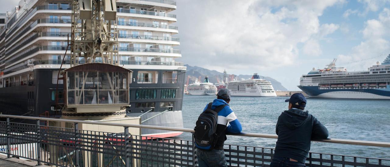 Cruceros en Santa Cruz de Tenerife.