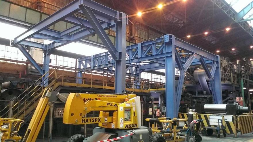 Los diez trabajadores de CIMISA en Saint-Gobain cuentan con "compromiso" de subrogación