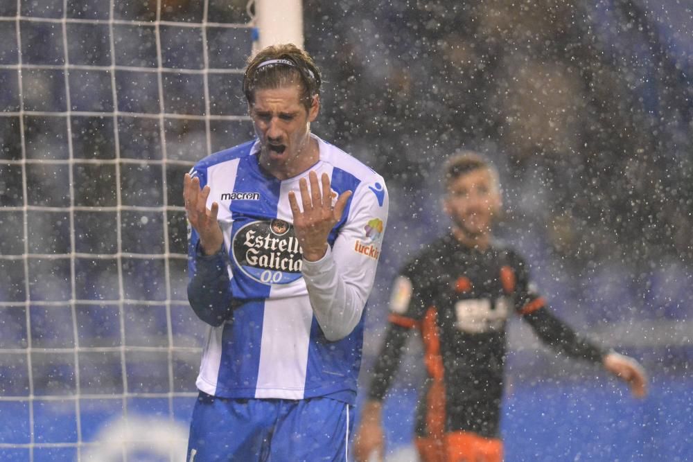 El Dépor cae en Riazor ante el Valencia