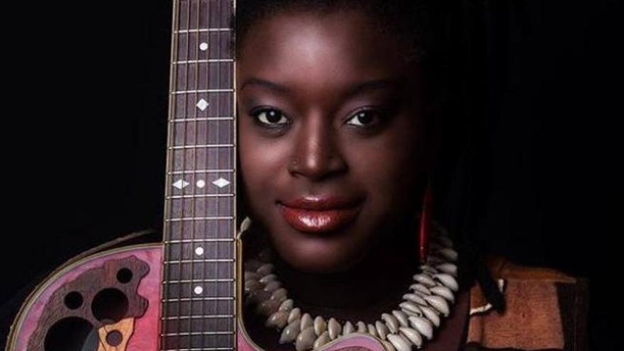 La cantautora senegalesa Kya Loum.