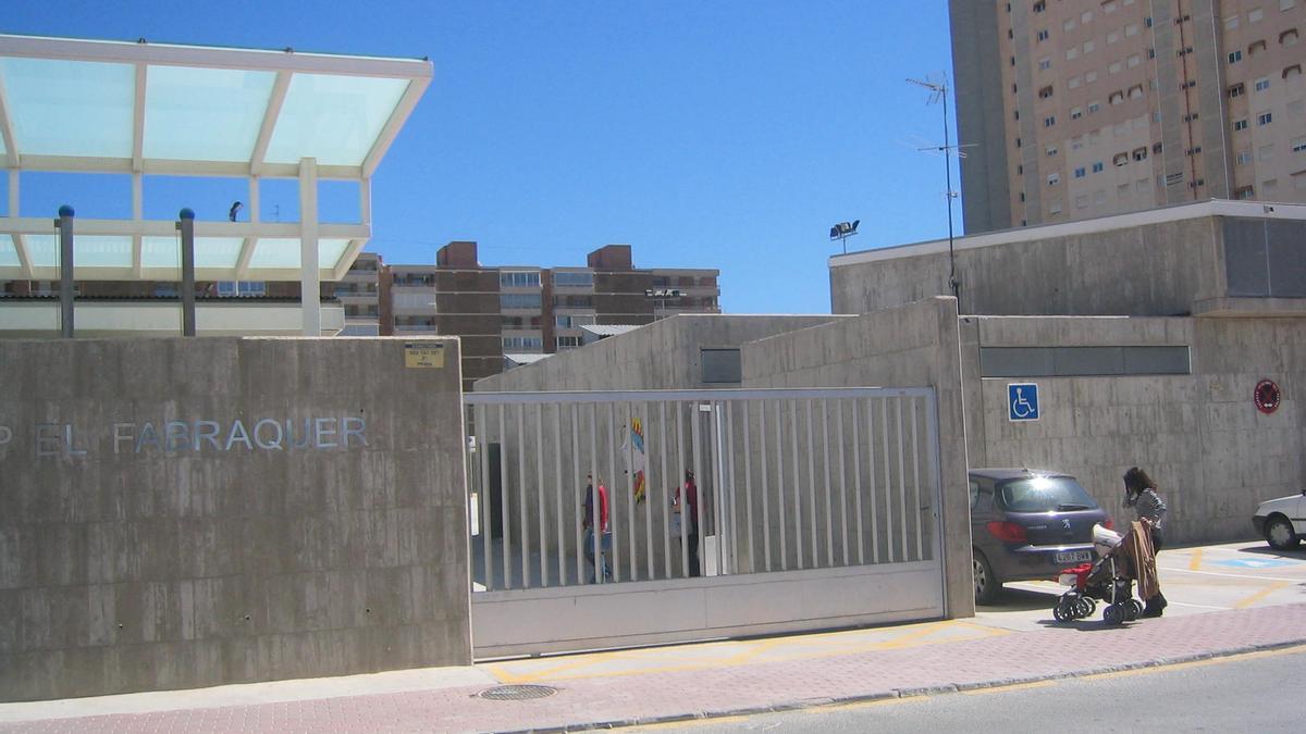 Una avería deja sin calefacción central el colegio Fabraquer de El Campello