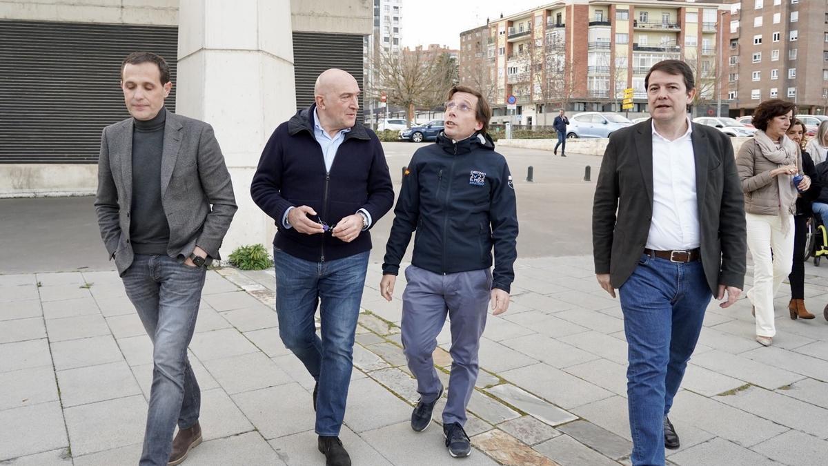 Presentación de la candidatura de Jesús Julio Carnero a la Alcaldía de Valladolid, con la asistencia de los presidentes autonómico y provincial del Partido Popular, Alfonso Fernández Mañueco, y Conrado Íscar, y el candidato y actual alcalde de Madrid, José Luis Martínez-Almeida, como invitado.