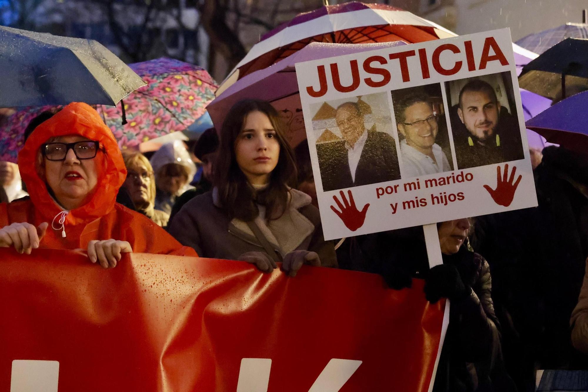 La cuarta manifestación contra Mazón por la gestión de la dana, en imágenes