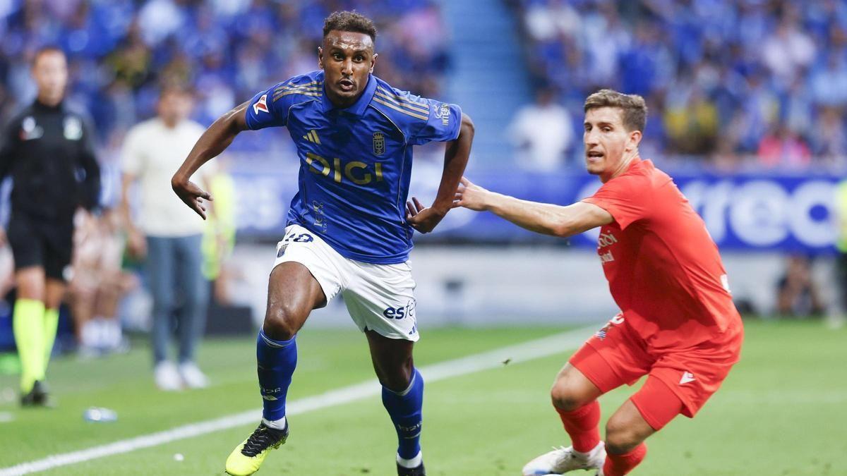 Haissem Hassan regatea a Aihen Muñoz