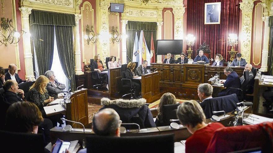 Salón de plenos del Concello de Ourense. // C. Pereiro