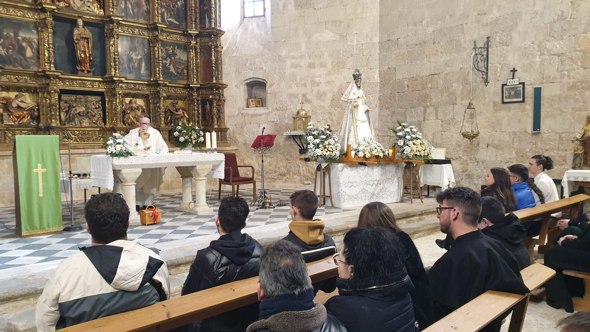 GALERÍA | Fiesta de las Candelas y coplas al gallo en Venialbo