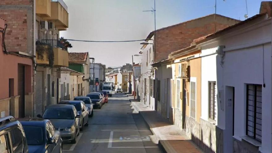 Hallado el cuerpo sin vida de una mujer flotando en la piscina