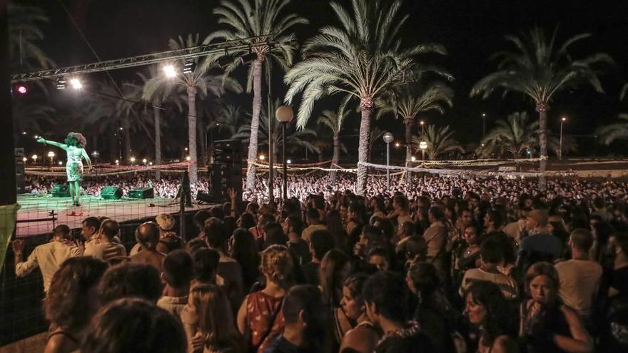 El Ayuntamiento recorta una hora la fiesta del Flexas en el Parc de la Mar