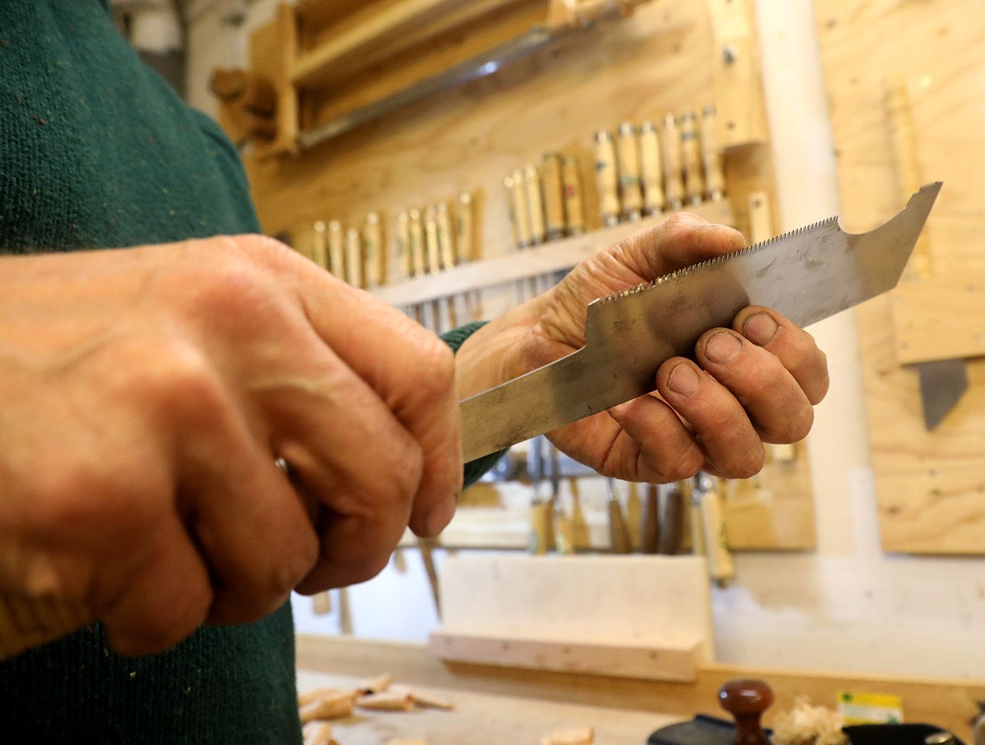 Frank Buschmann, el artista que dialoga con la madera