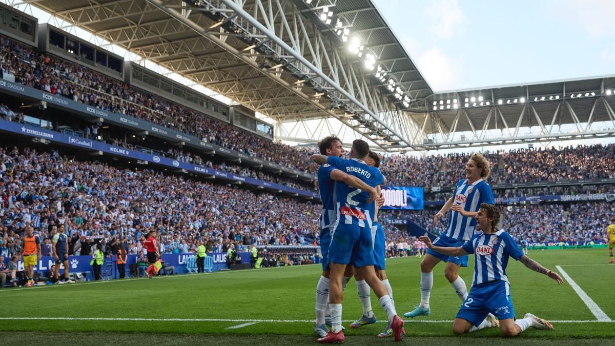 ¡Locura en Cornellà tras conseguir el Espanyol la permanencia en Primera!