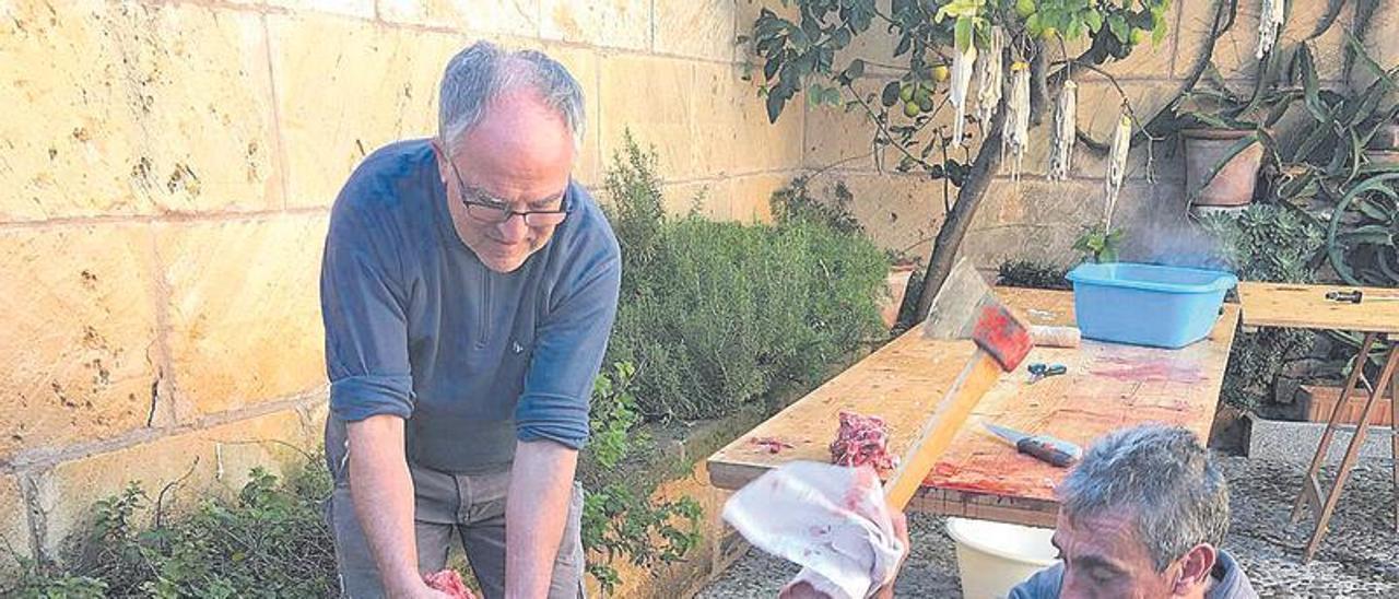 És temps de matances. És el moment de proveir el rebost per a l’hivern.