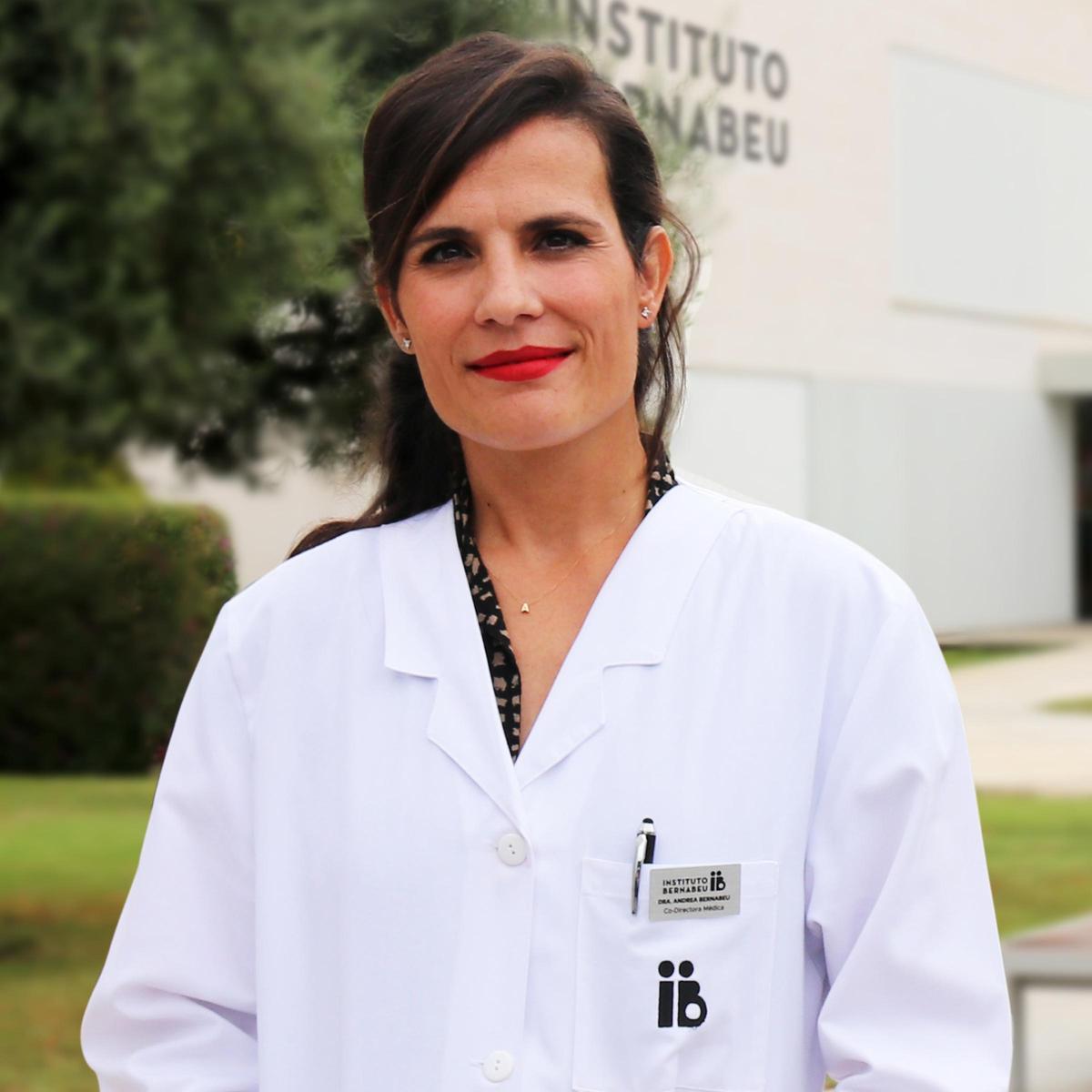 Doctora Andrea Bernabeu, codirectora médica de Instituto Bernabeu y miembro de la Cátedra Universitaria de Medicina Comunitaria y Salud Reproductiva de la Universidad Miguel Hernández (UMH) de Elche.