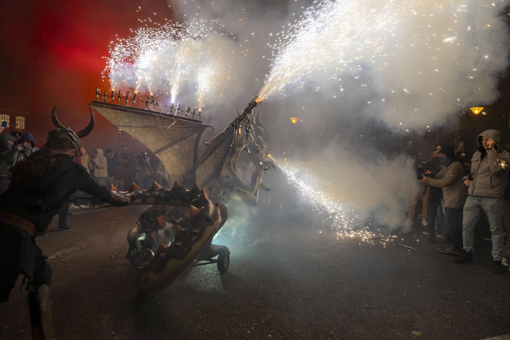 Höllenspektakel zum Abschluss des Stadtfestes von Palma auf Mallorca