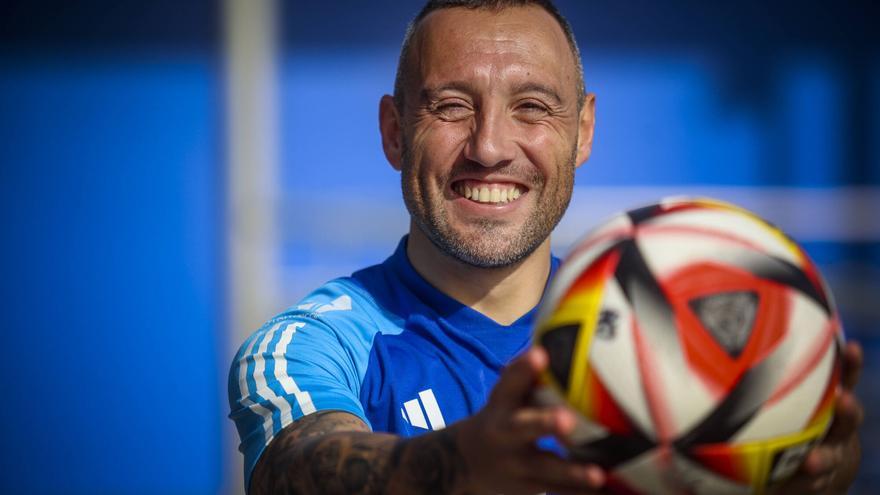 Joaquín, Riquelme, Xavi, Reina… el emotivo video de felicitación a Cazorla: “Vas a durar más que el chándal de la mili”