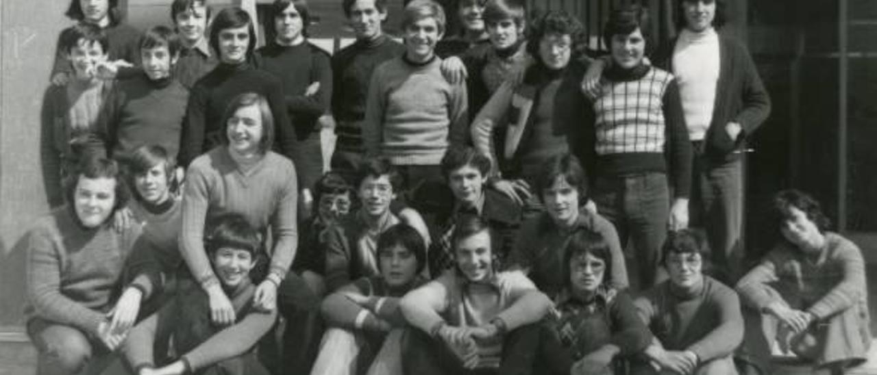 Alumnos del IES en una imagen de 1975.