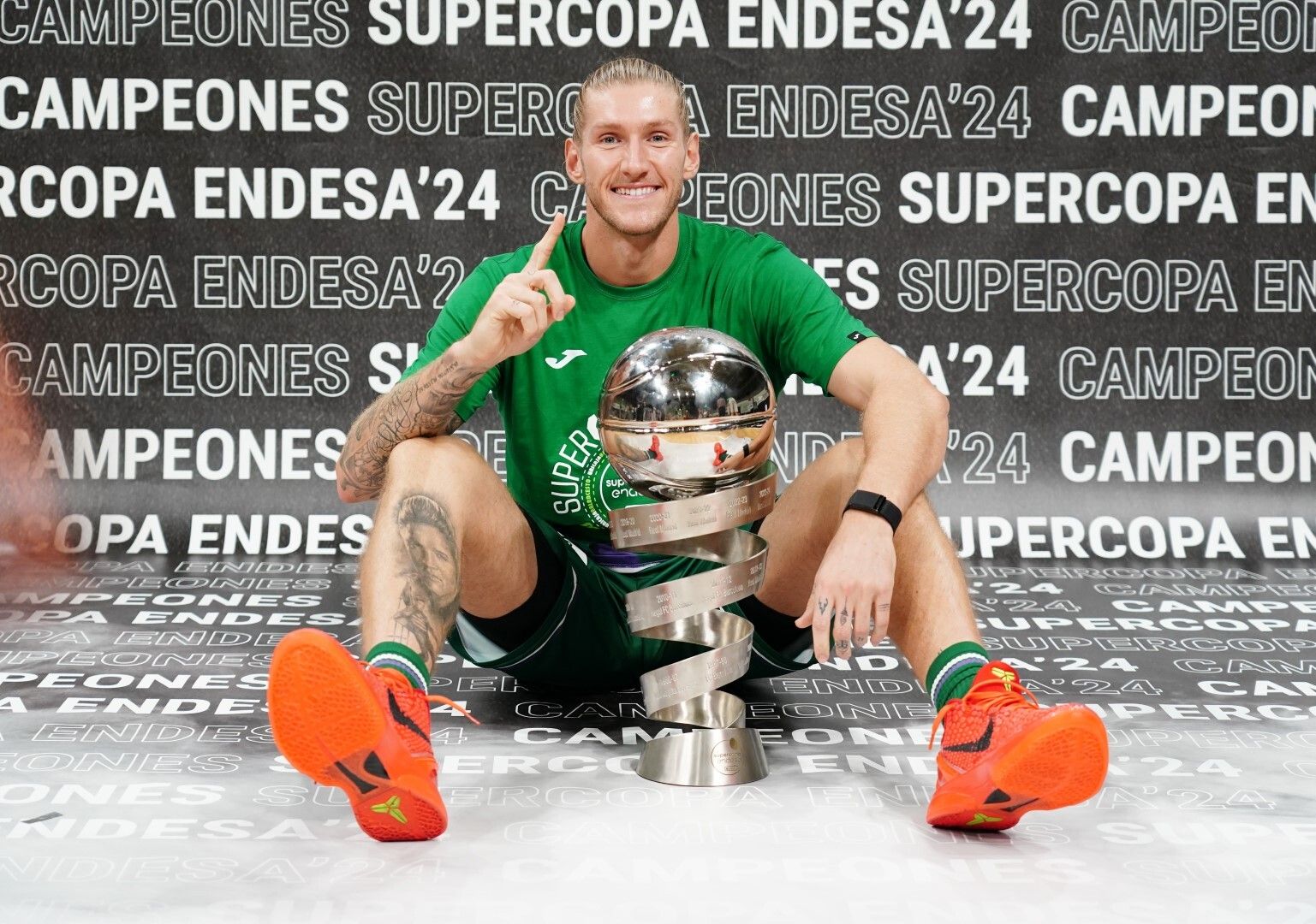 Sesión de fotos al Unicaja como campeón de la Supercopa de España 2024, tras derrotar al Real Madrid