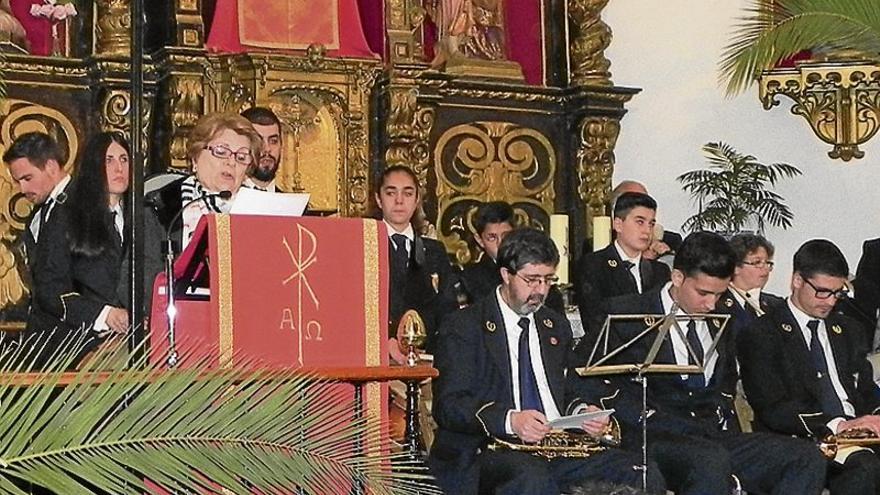 El pregón de Isabel García abre la Semana Santa en Monesterio