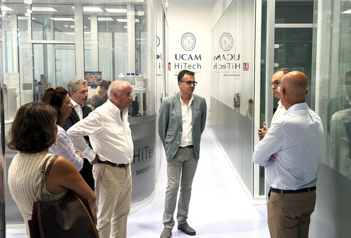 Un moment de la visita a UCAM