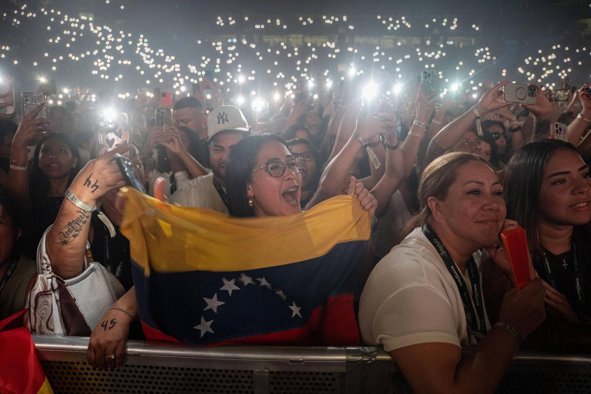 Aventura, la banda liderada por Romeo Santos, triunfa en el Sant Jordi