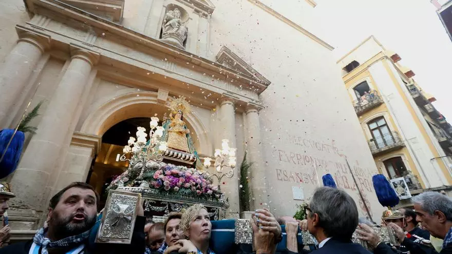 Alicante honra a la Virgen del Remedio con una solemne procesión en su 75º aniversario como Alcaldesa Perpetua